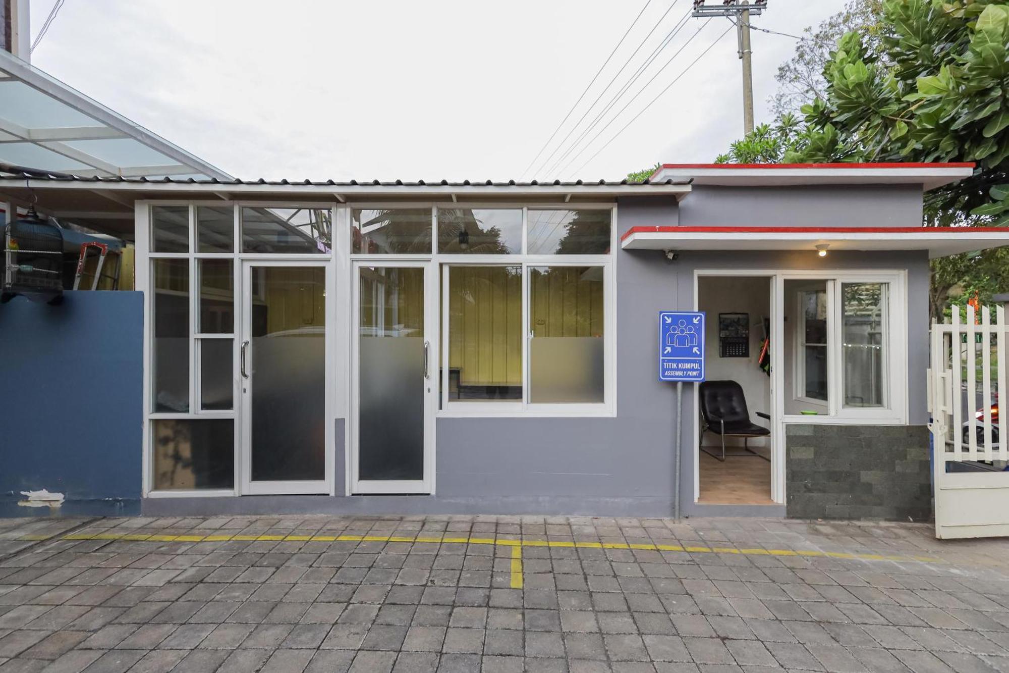 OYO 90931 Swun Stay Guest House&Coworking Space Malang Exterior foto