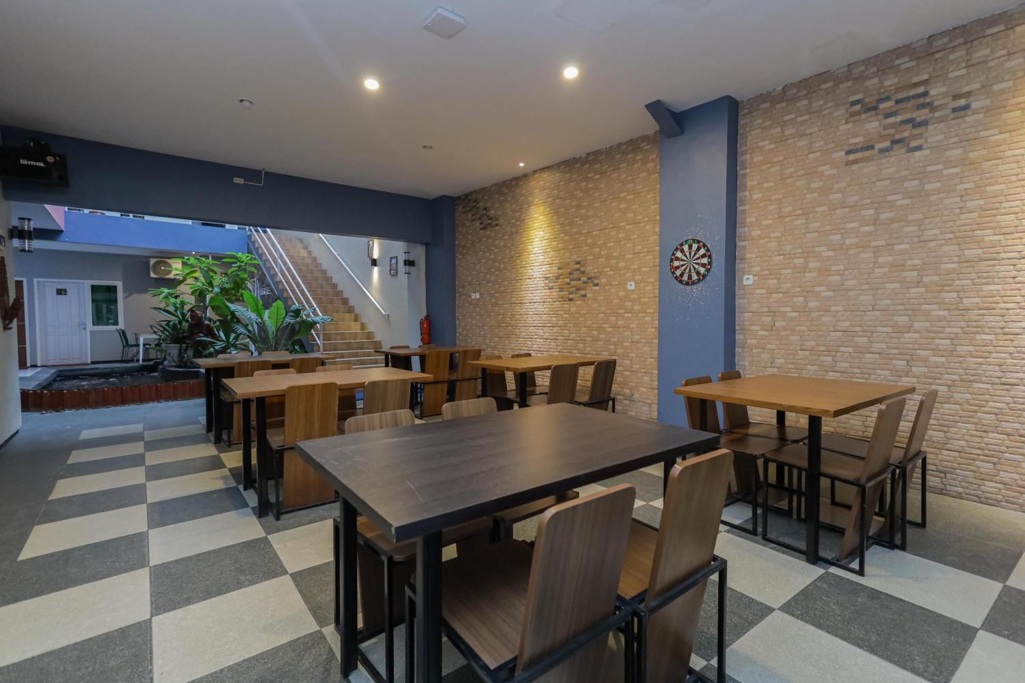 OYO 90931 Swun Stay Guest House&Coworking Space Malang Exterior foto