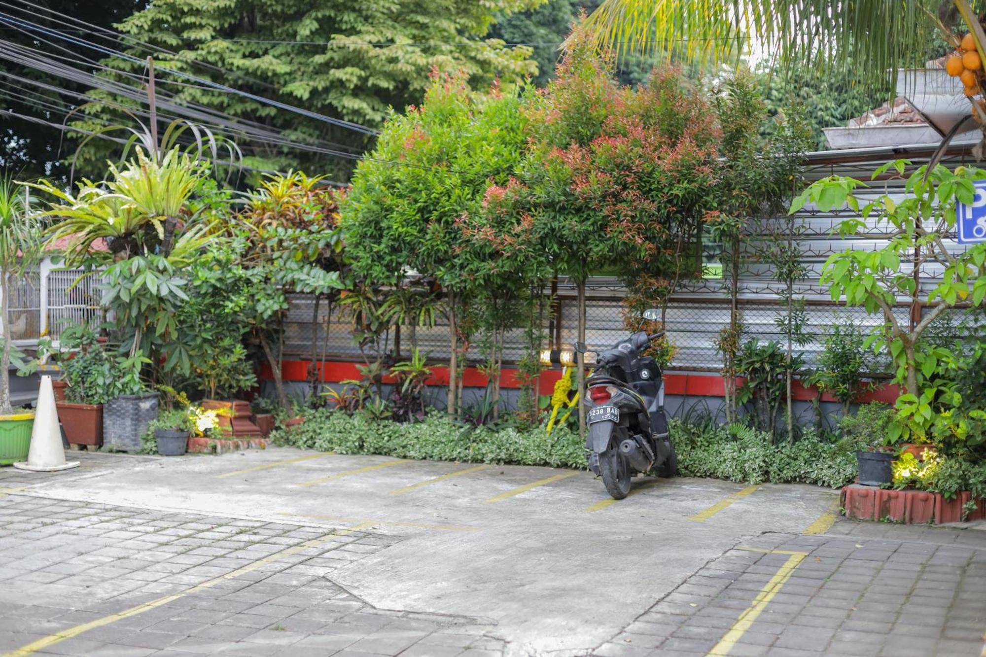 OYO 90931 Swun Stay Guest House&Coworking Space Malang Exterior foto