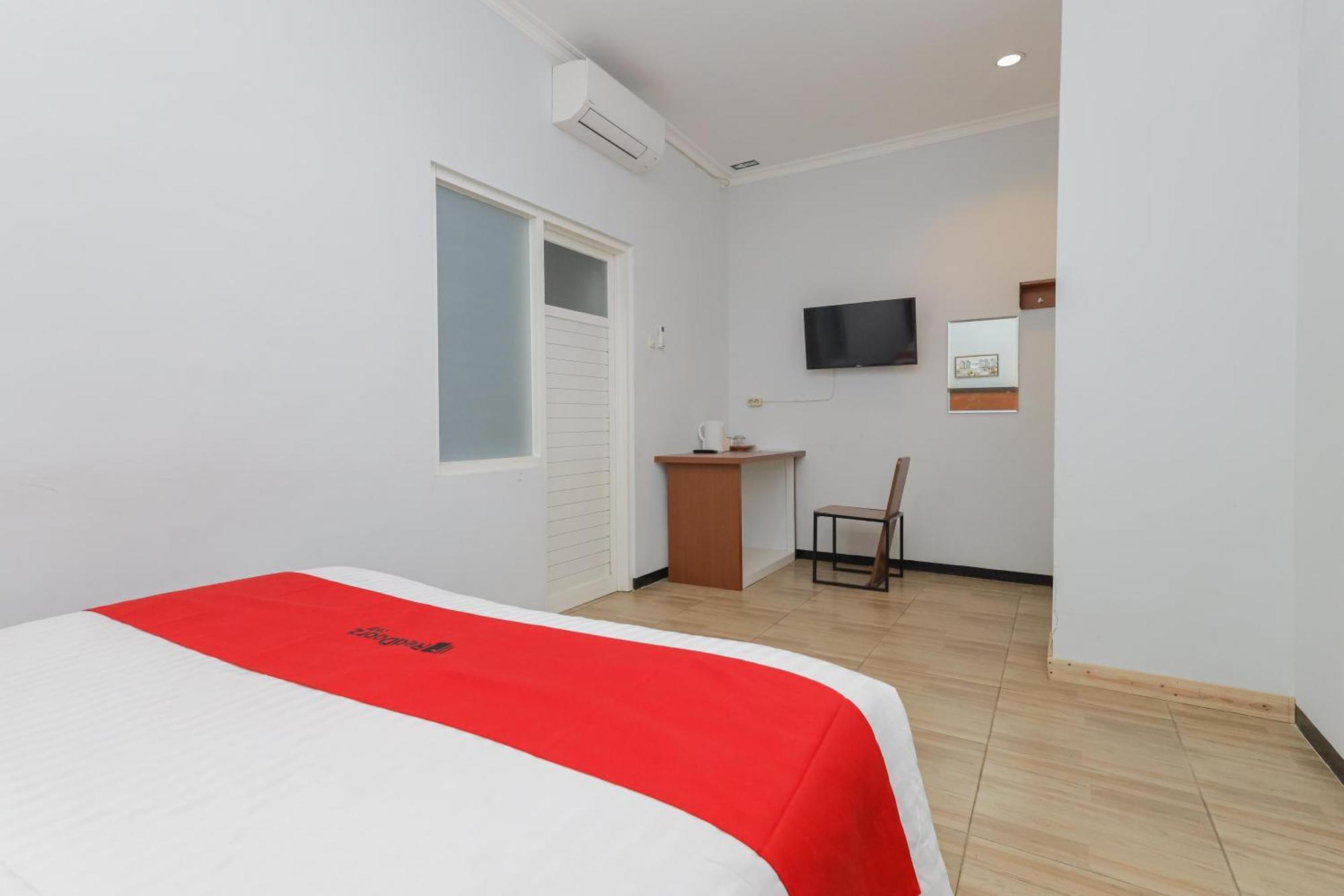OYO 90931 Swun Stay Guest House&Coworking Space Malang Exterior foto