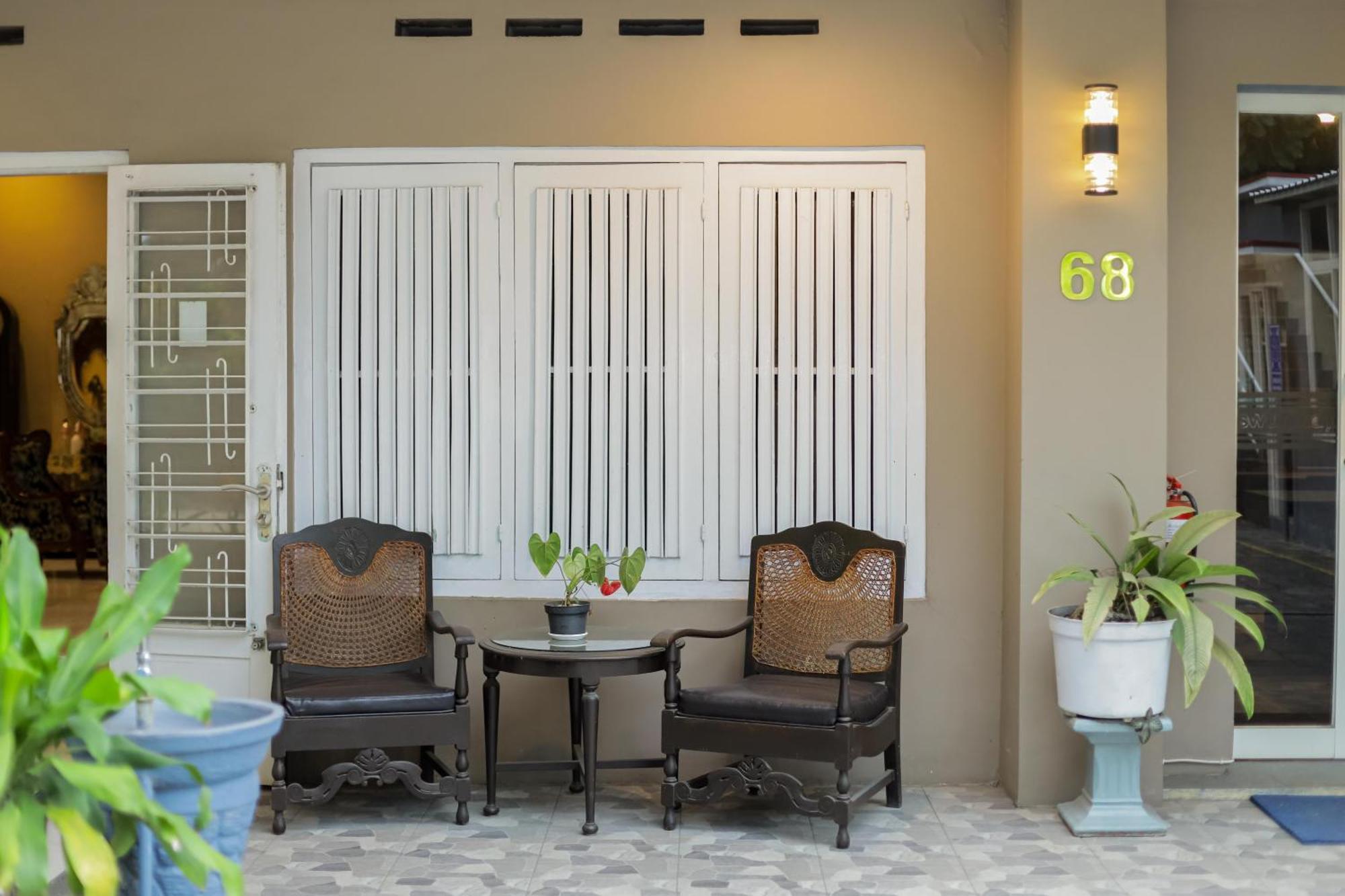 OYO 90931 Swun Stay Guest House&Coworking Space Malang Exterior foto